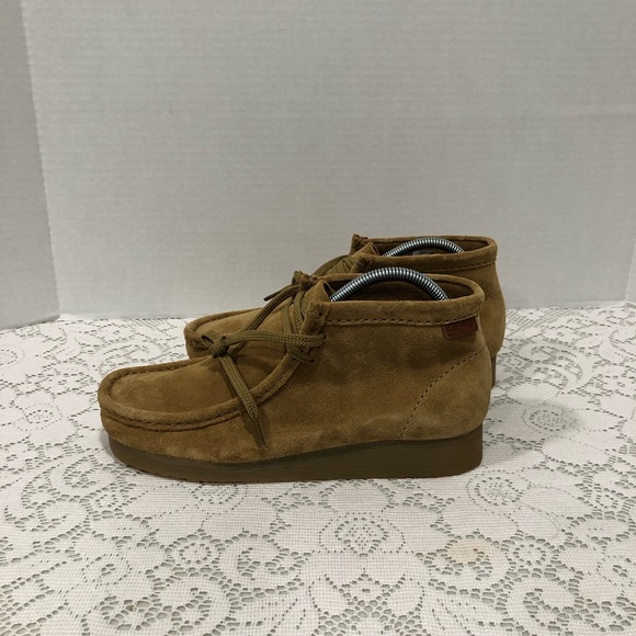 Clarks Other - Clarks Wallaston Dark Sand Suede Boots Shoes Men’s Sz 8